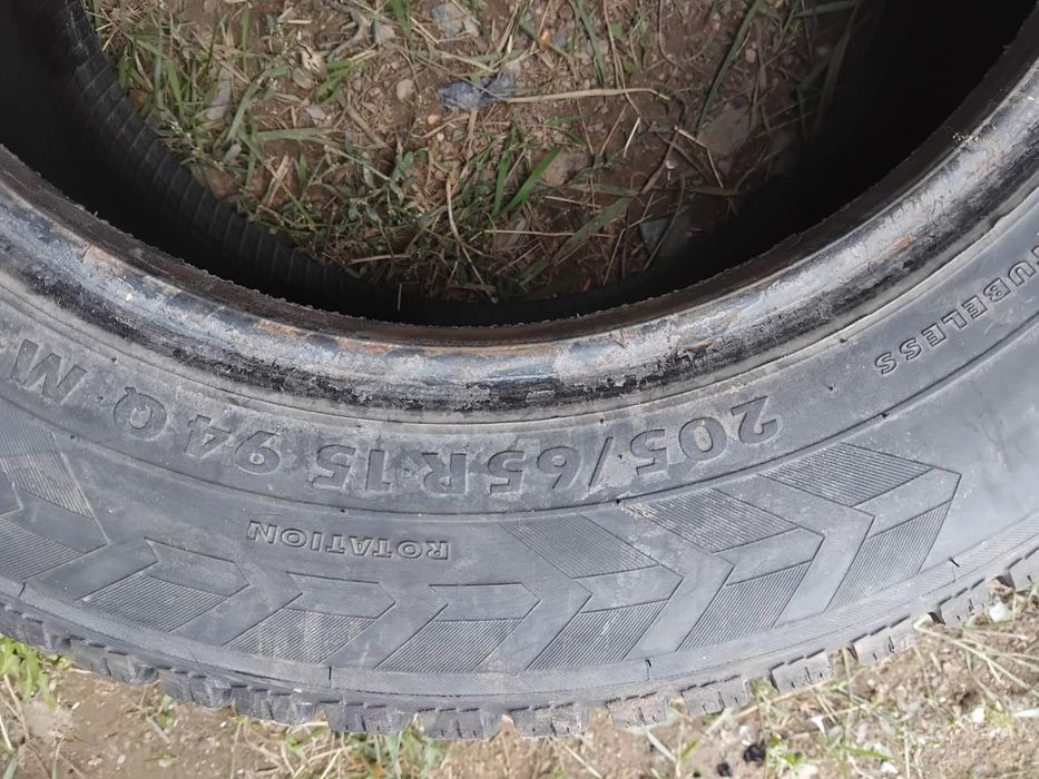Покрышки зимние шипованые