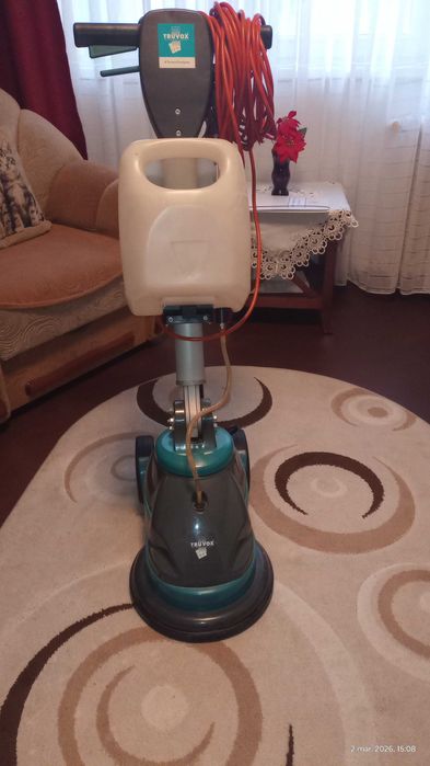 Vând modisc echipat cu perii,Truvox,nefolosit.