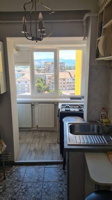 Închiriez garsonieră ultracentral 30mp, deasupra la Galerie de Arta