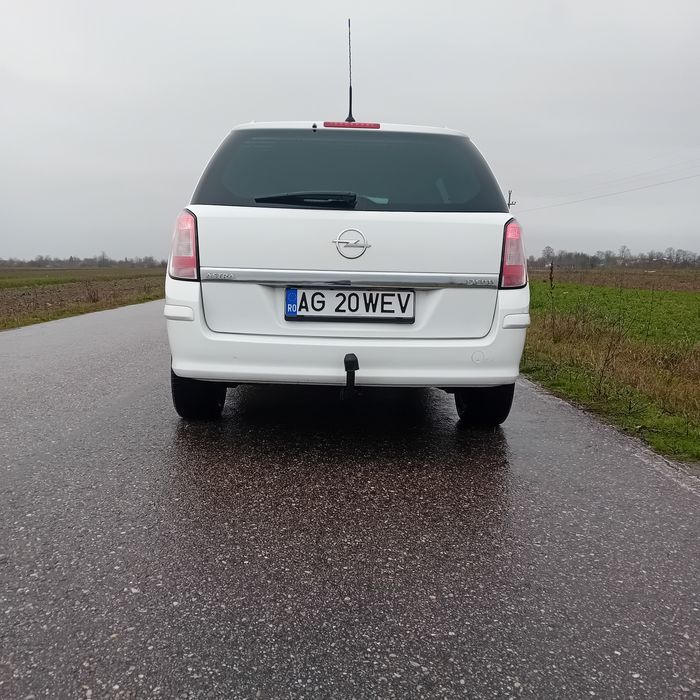 Vând opăl astra h 1.7 2008