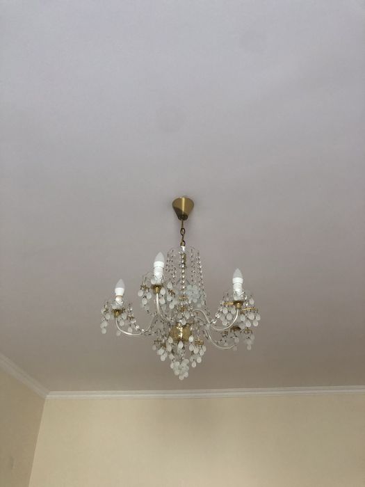 Распродажа б/у люстр, ковров