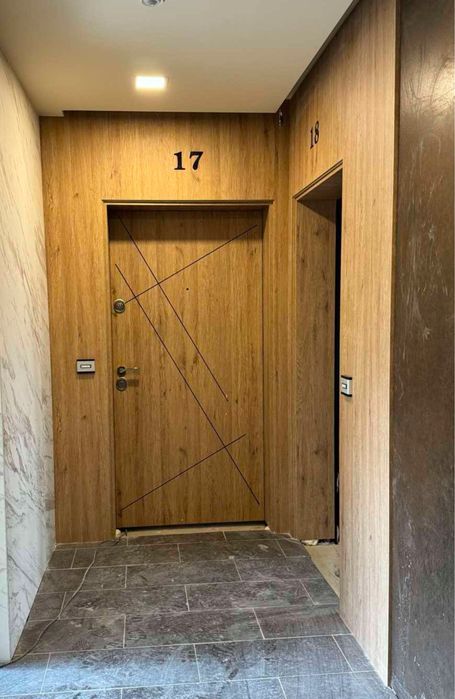 НОВА Входна врата