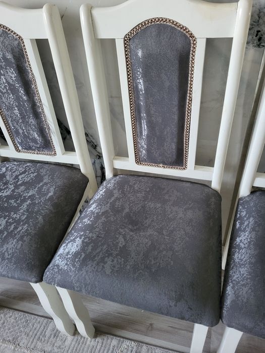 Срочно продам стулья