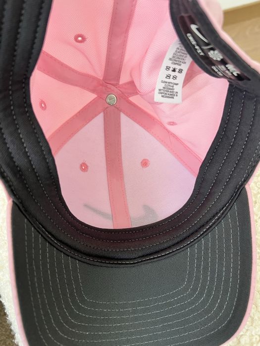 Дамска шапка с козирка Nike