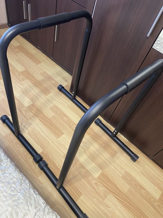 Продам брусья черные