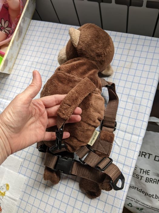 Защитна раничка маймунка, САЩ