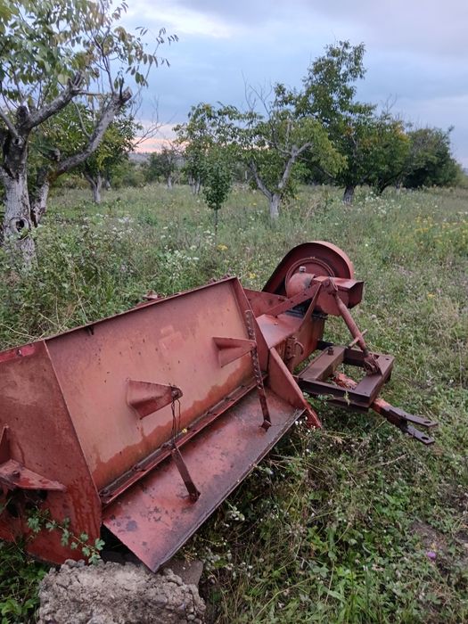 Tocatoare resturi vegetale marca Taarup. e