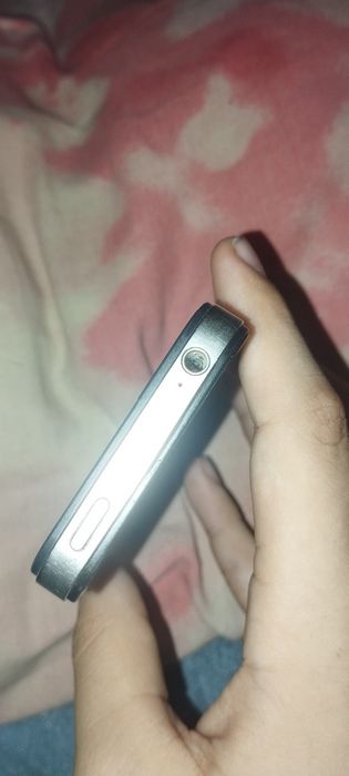 Продам iPhone 4S состояние так себе