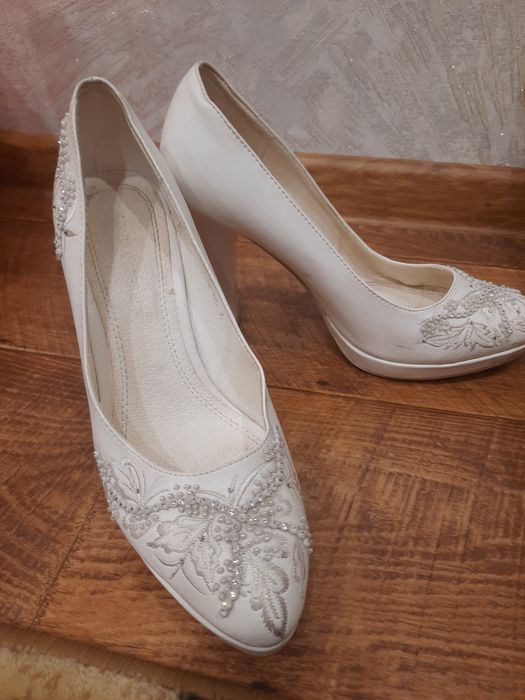 Свадебные белые туфли 38 размер