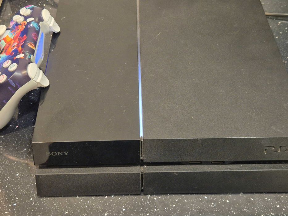 PS4 stare perfecta, Playstation 4 jet black Timisoara zona girocului.