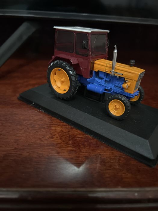Tractor utb 650 scara 1/43