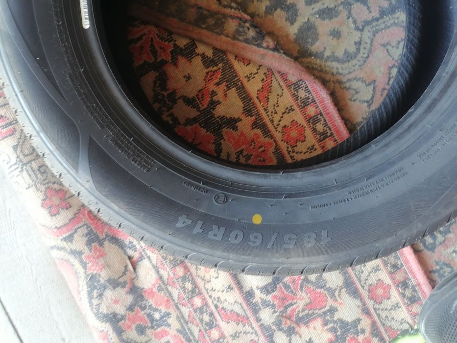 комплект новых шин