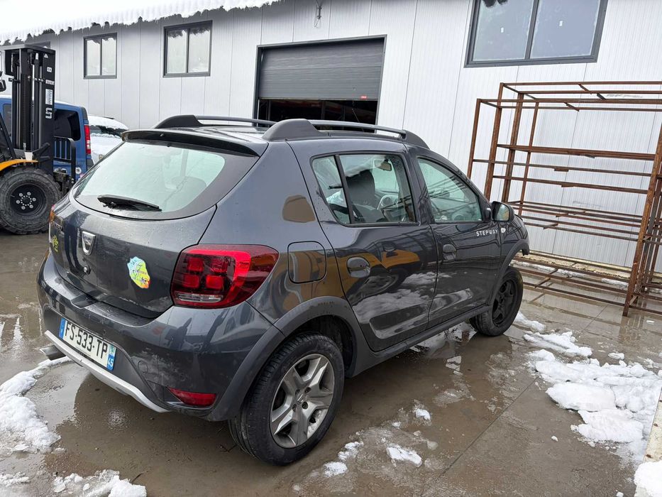 Dezmembrez Dacia Sandero Stepway 1.5 BlueDci 95 cai 70.000 km an 2020