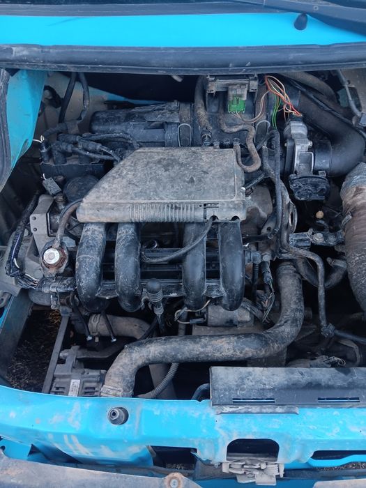 Рено Туинго на части