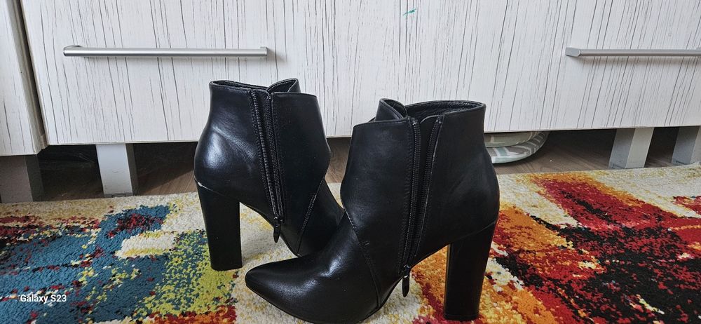 Ghete dama, marime 38