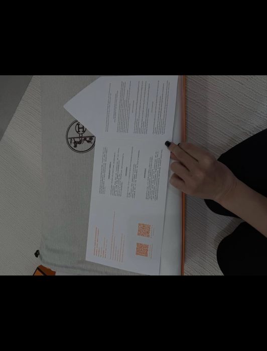 Черныевычокие кожанные сапоги