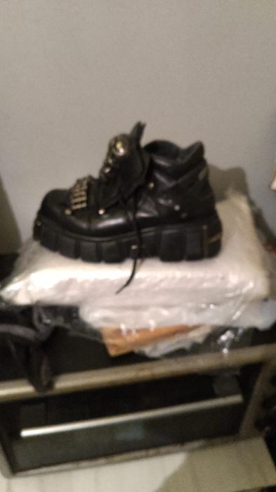 Ghete Cool , mărime 45 , preț 2800 Lei!