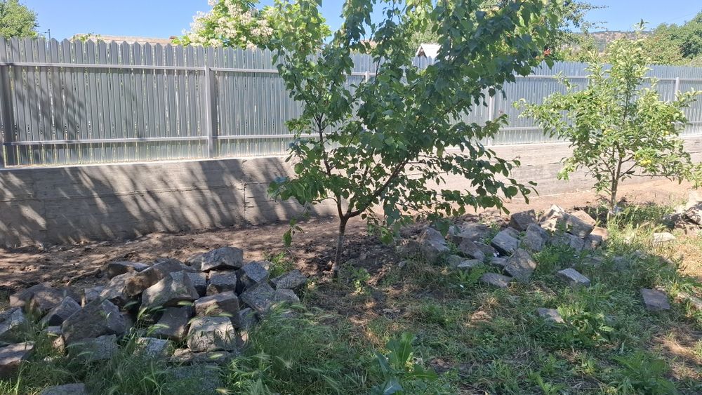 Piatră temelie (granit)pentru gard