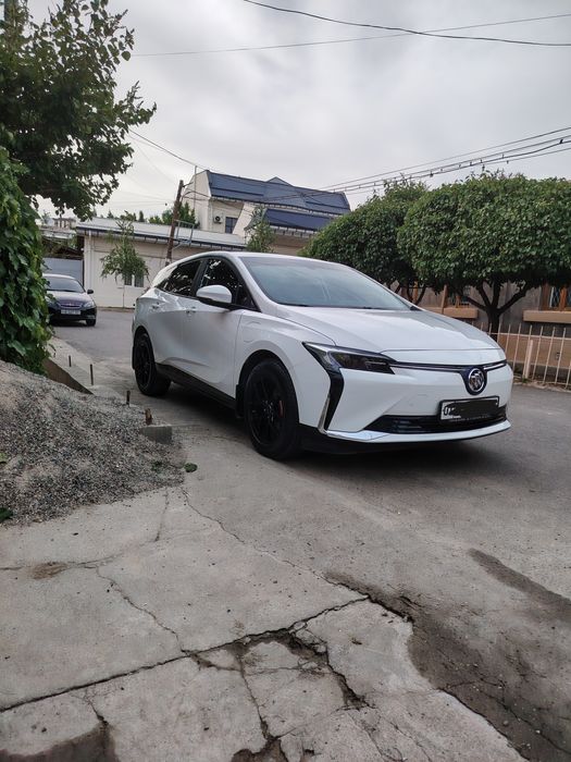Buick velite 6 sotiladi