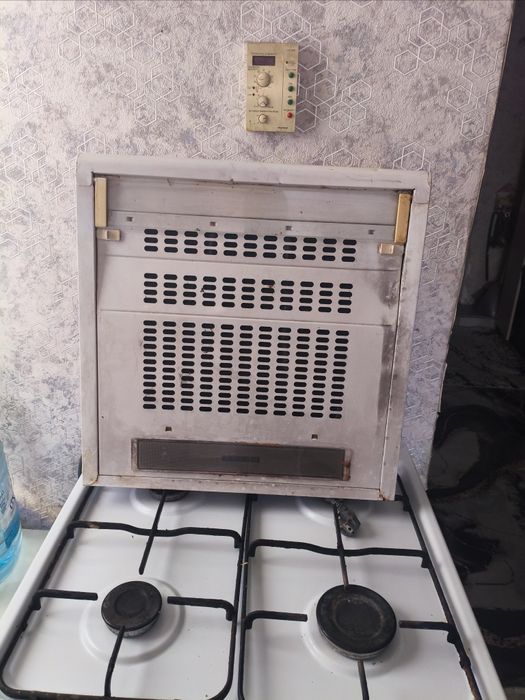 Газплита с вытяжкой