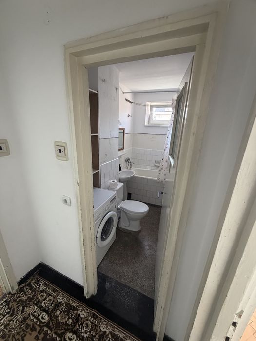 Inchiriez apartament 2 camere et. 1