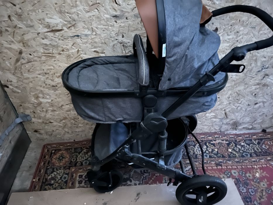 Продам детскую коляску