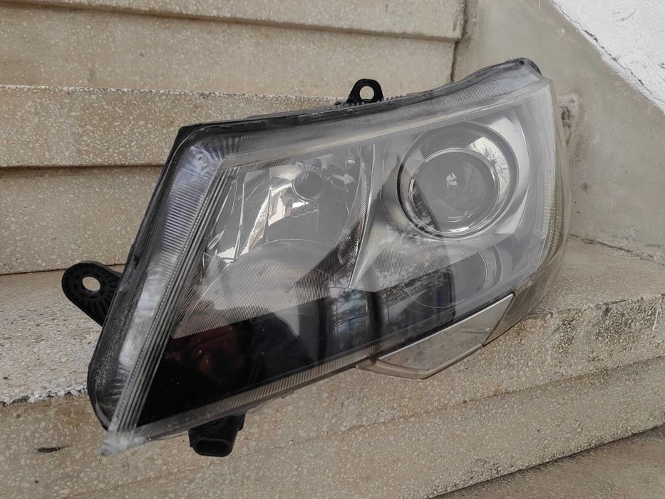 Фар Skoda Superb Bi-Xenon LED ляв / Фар Шкода Суперб Оригинален