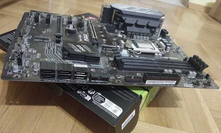 Intel Core i7 9700K + MSI Z390-A Pro