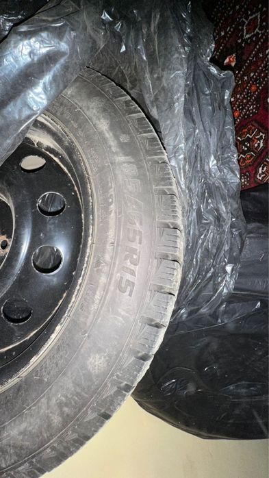 Зимние шины с дисками 185/65 R15