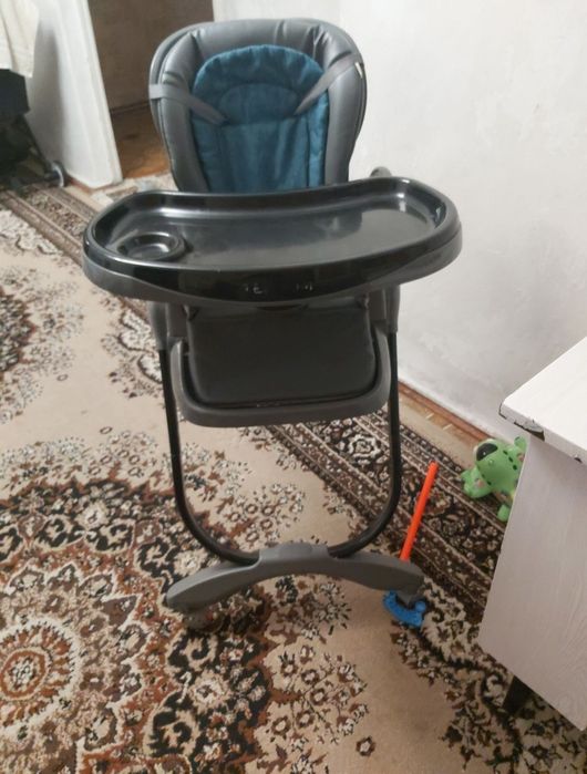 Продам стульчик для кормления
