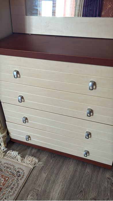 Спальный гарнитур