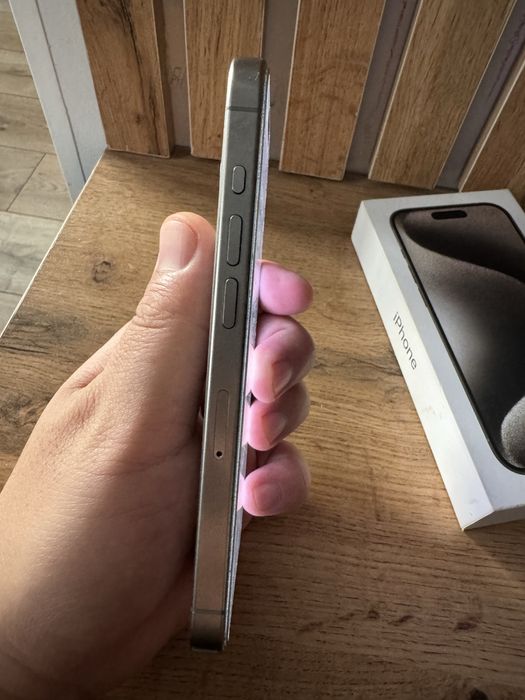 Продам iphone 15 pro 128