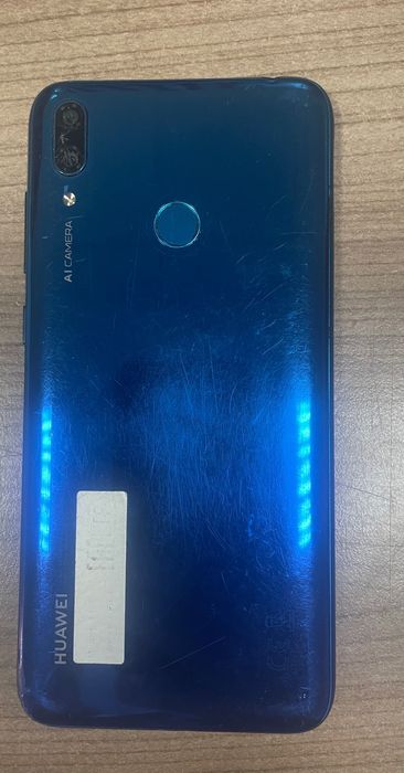 НТС Desire 526G dual sim и Huawei Y7