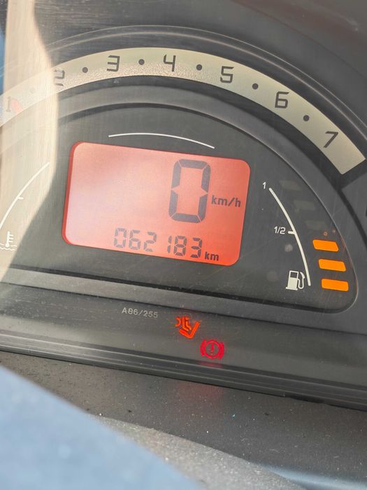 Citroen C 3 2004 stare buna 62000Km 1.1cm3