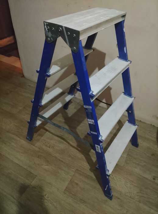 Стремянка STAIRS двухсекционная 2x4 ступени (AS204)