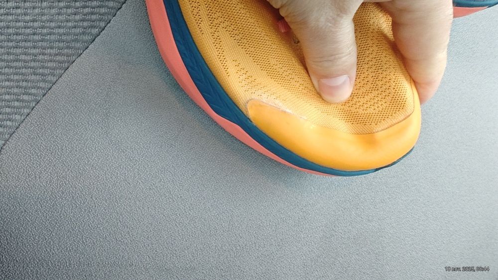 Adidasi hoka 43 ,1/3