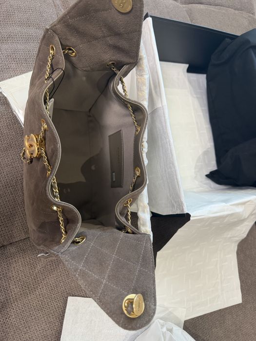 Чанта new leather CHANEL