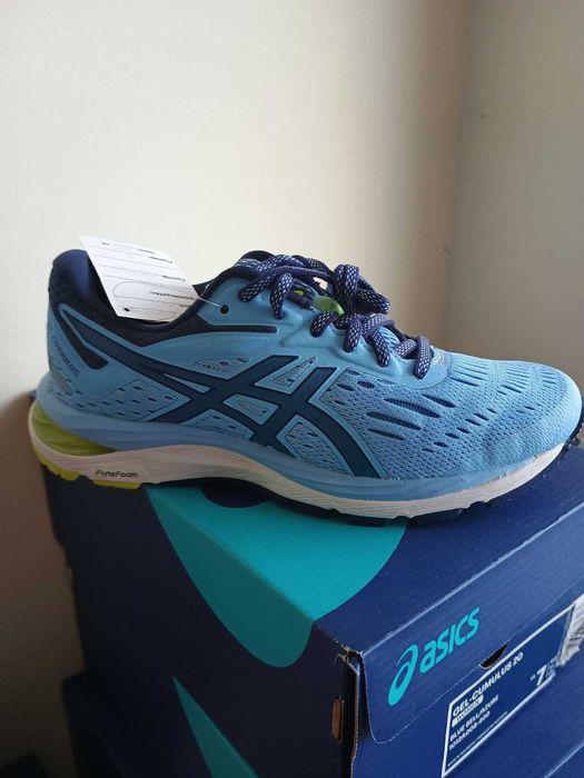 Нови маратонки Asics