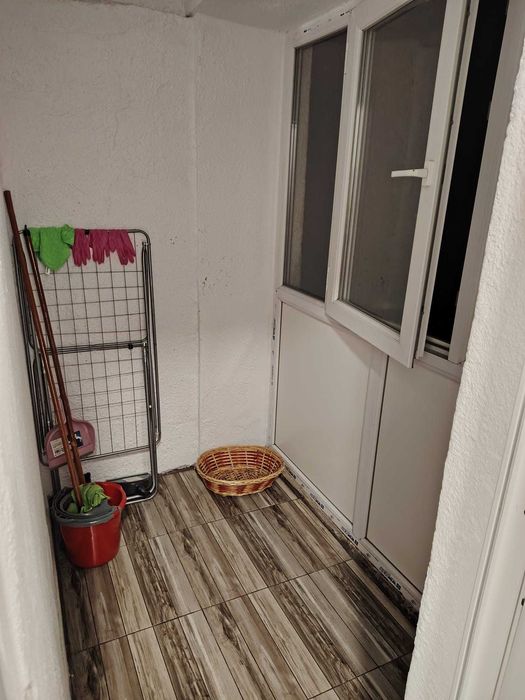 Inchiriez garsonieră confort 1 decomandată cartier Rovine strada Dezrobirii (Deznatui) nr 24 . DETALII LA NUMARUL 0745765003