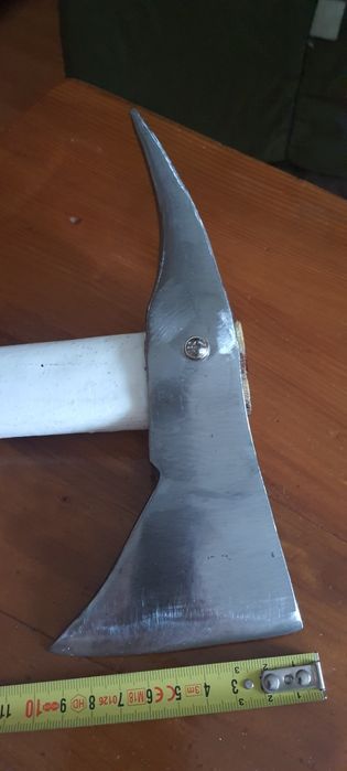 Piolet , Baltag otel