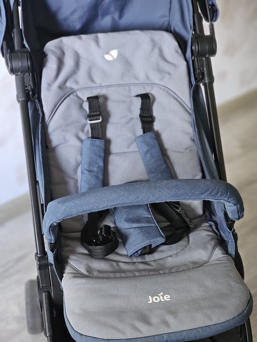 Коляска Joie pact