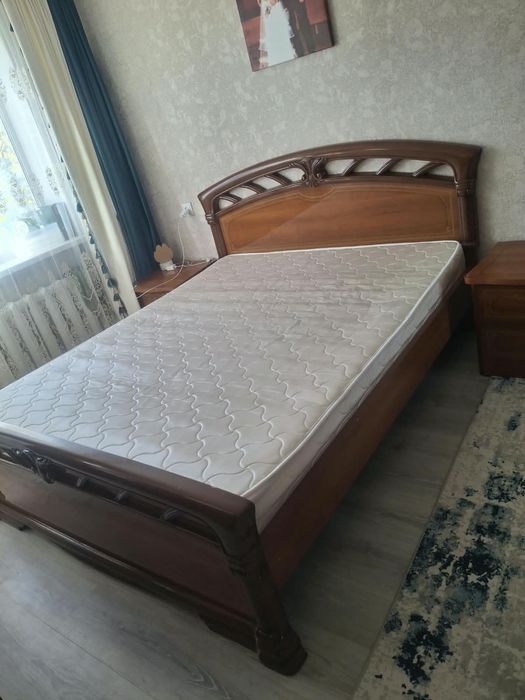Двухспальный кровать