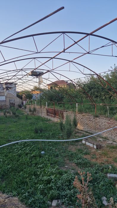 3 sotix (taxminan 300-333 m²) yer uchun issigxona yoylari
Sifatli meta