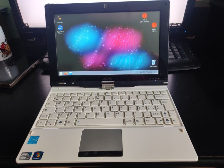 Laptop Tableta instalata Diagnoza Auto Delphi Autocom pt Tester Auto