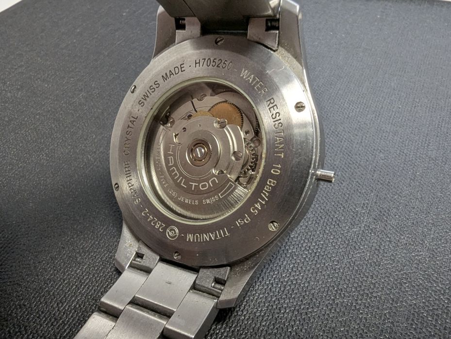 Hamilton Khaki Field Titanium часы