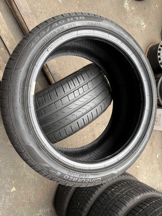 Set Anvelope vara 255/40 r18 cu 225/45 18 Pirelli si Bridgestone runflat