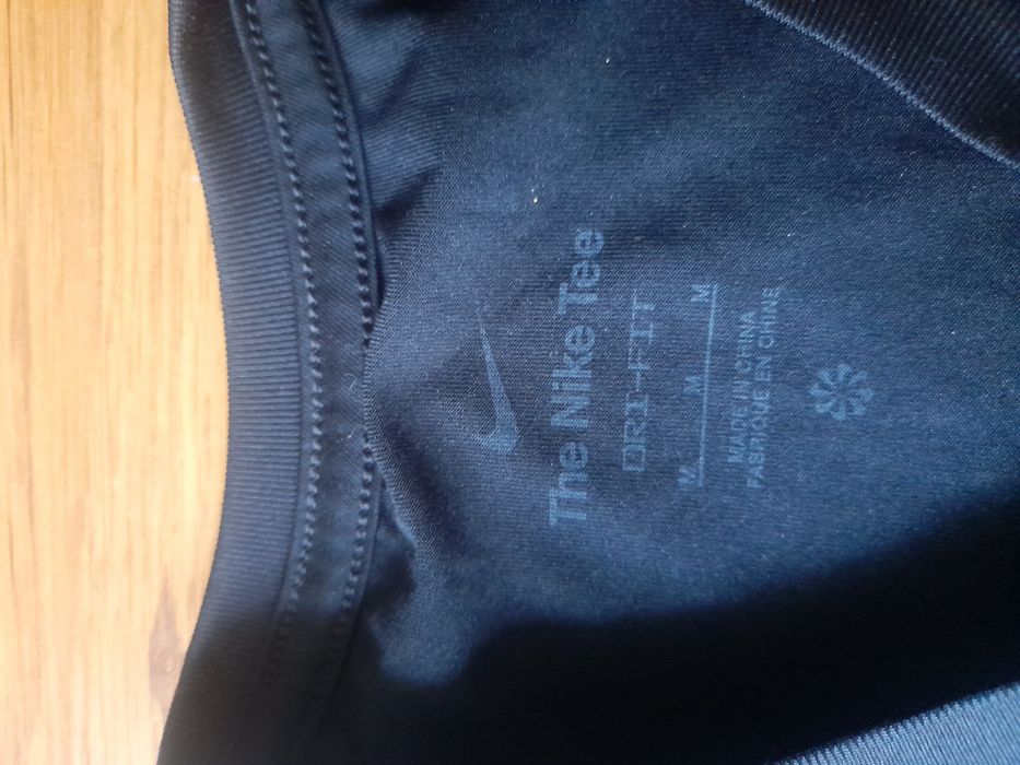 Nike dri fit мъжки тениски M размер 2броя.