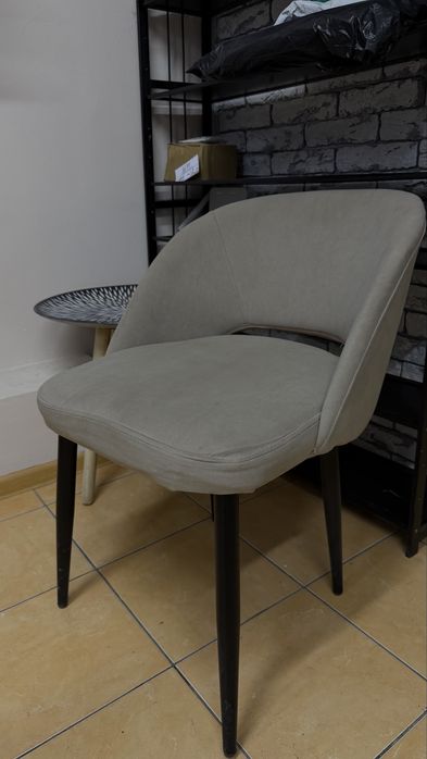 Стулья (2) и столик