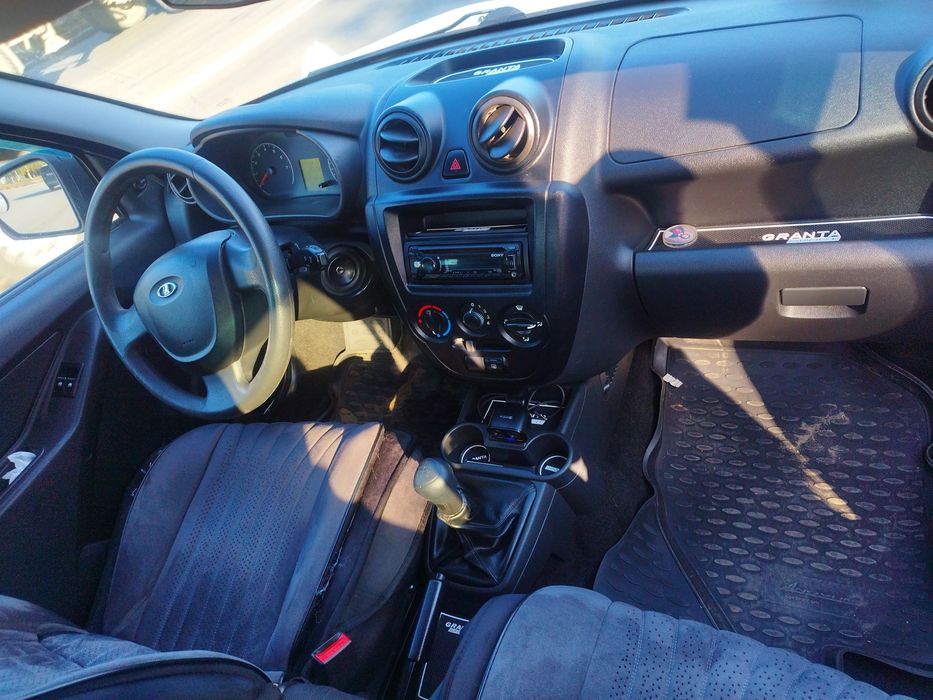 Продам машину LADA Granta 2014