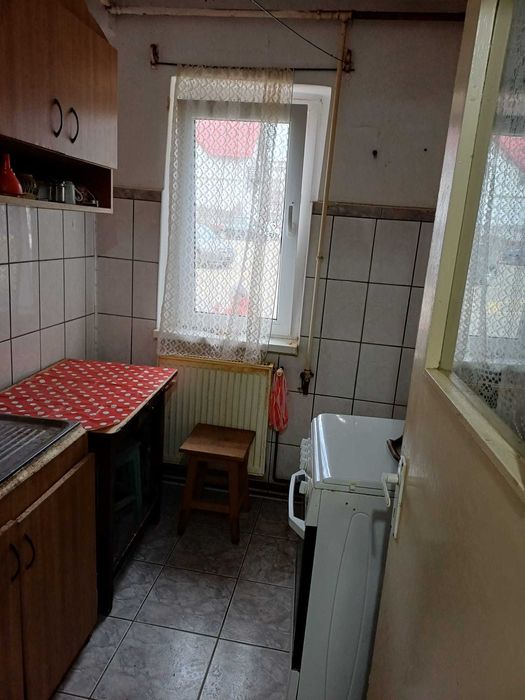 Vand apartament  2 camere